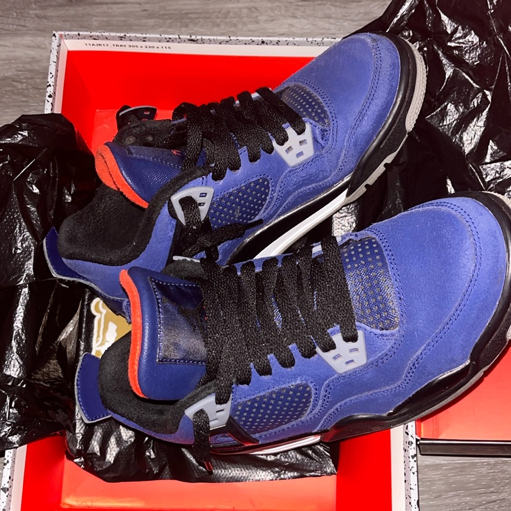 Air Jordan 4 Retro